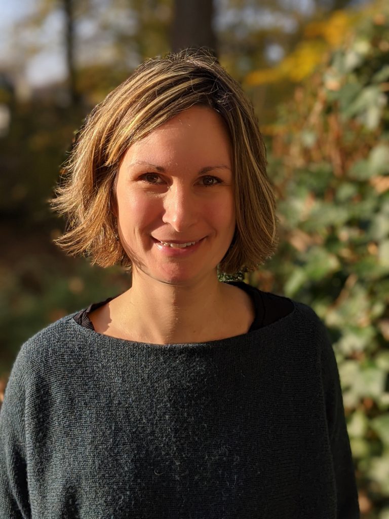 Foto von Katja Hinz in der Sonne (Coaching in Hamburg)